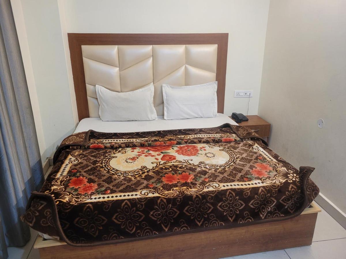 Hotel Snow Country Villa Manali  Exterior photo