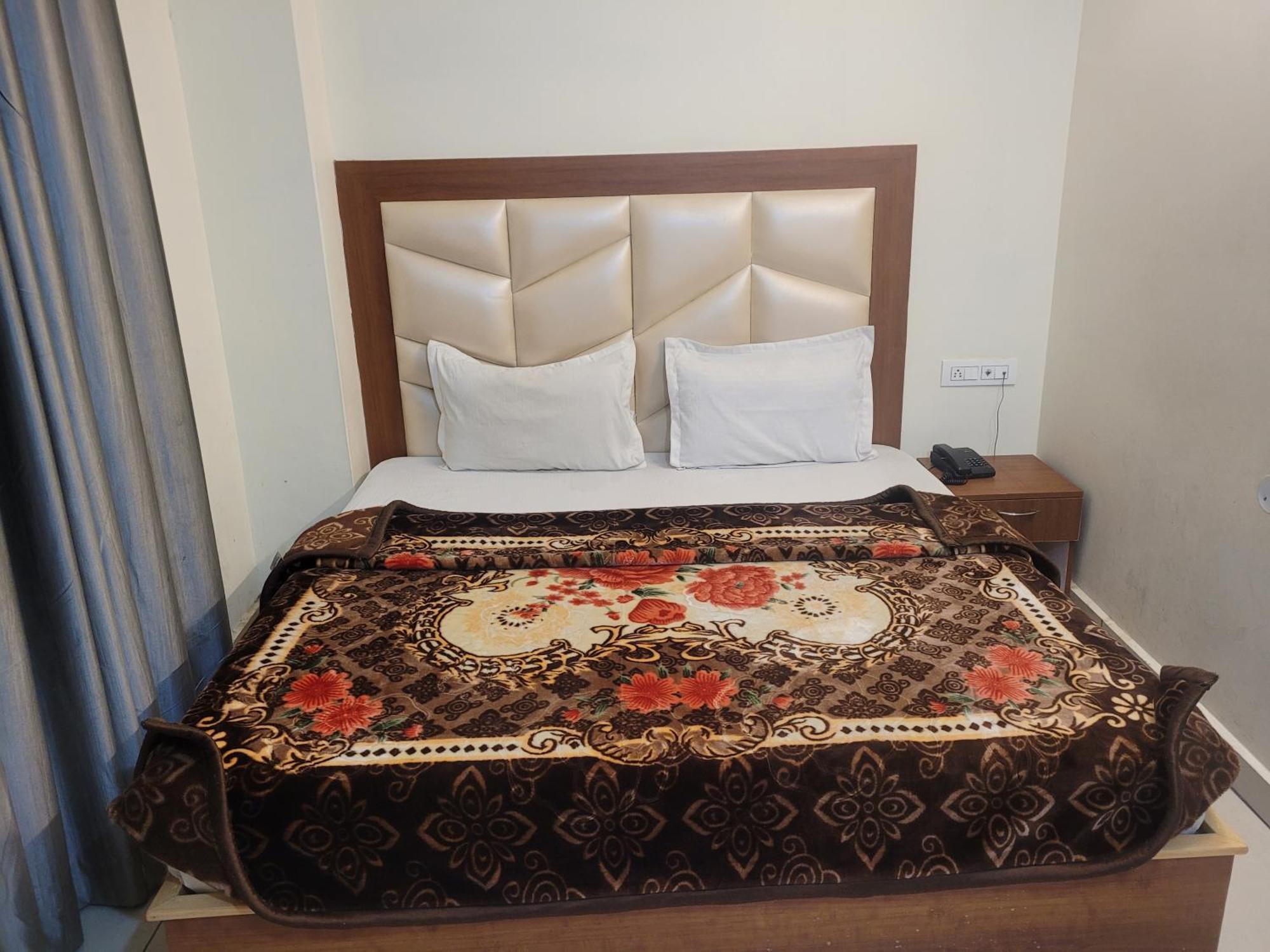 Hotel Snow Country Villa Manali  Exterior photo